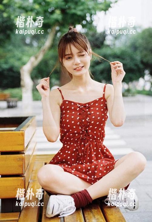 有人说“www.17”app是心灵鸡汤，结果喝下去是苦涩的八卦药！