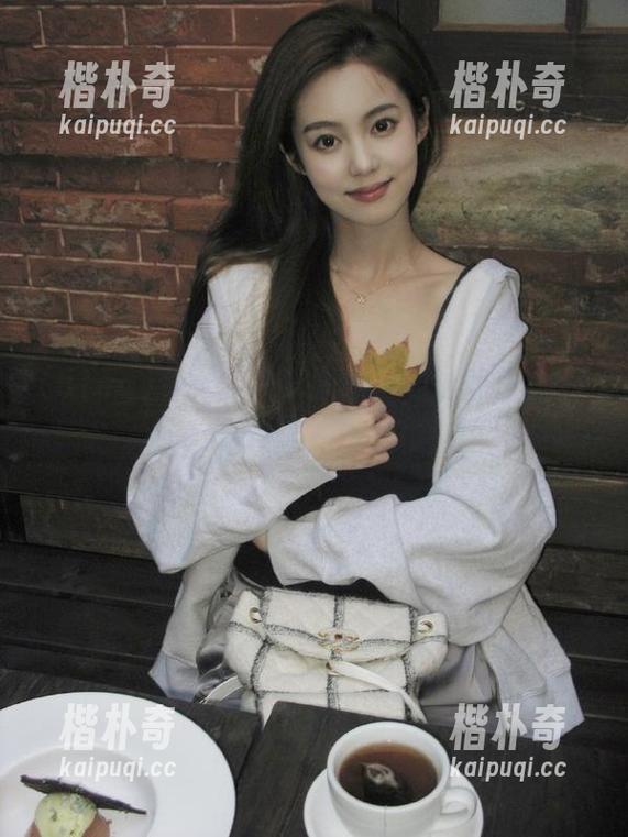 今天的快乐源泉,地址就是“51cgfun”,来吃瓜吧! 今天的快乐源泉,地址就是“51cgfun”,来吃瓜吧!