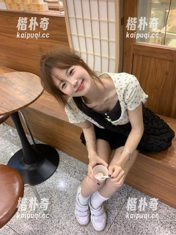 吃瓜网51爆料呱呱wiwi，链接着各种狗血八卦，尽情来吃吧！