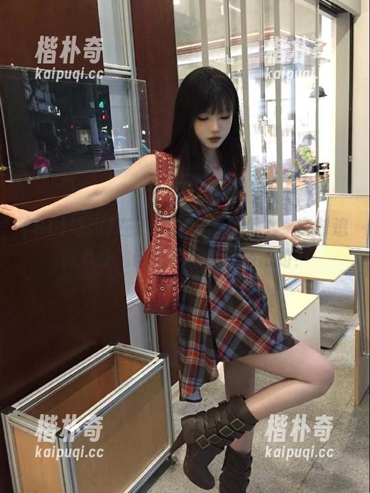 在911吃瓜苹果版上,实时追踪八卦,谁还不是个看热闹的? 在911吃瓜苹果版上,实时追踪八卦,谁还不是个看热闹的?