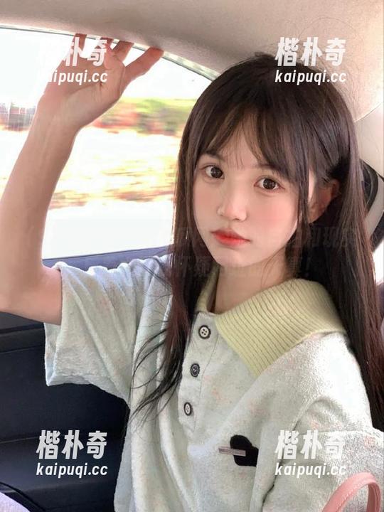 91吃瓜网:她的自拍和现实,反差大到我怀疑网址的天真! 91吃瓜网:她的自拍和现实,反差大到我怀疑网址的天真!