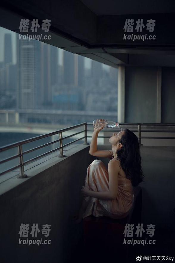 呐，zztt21的资源真不少，吃瓜吃得我心里痒痒