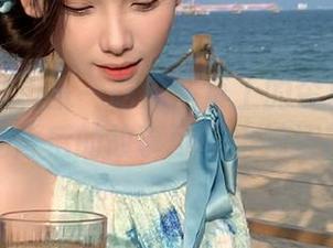 五一吃瓜网页上的今日吃瓜娜娜，她背后的故事可能比她还精彩？