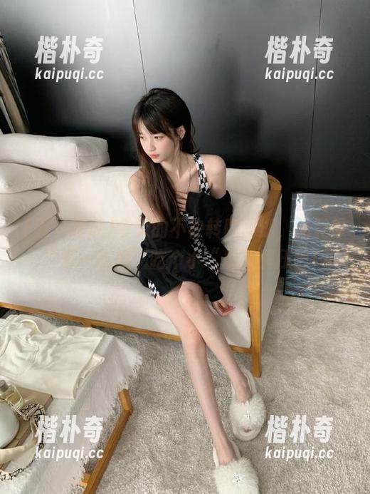 今天的不快转瞬即逝，先登录“五一吃瓜”吃个小“瓜”解压吧！