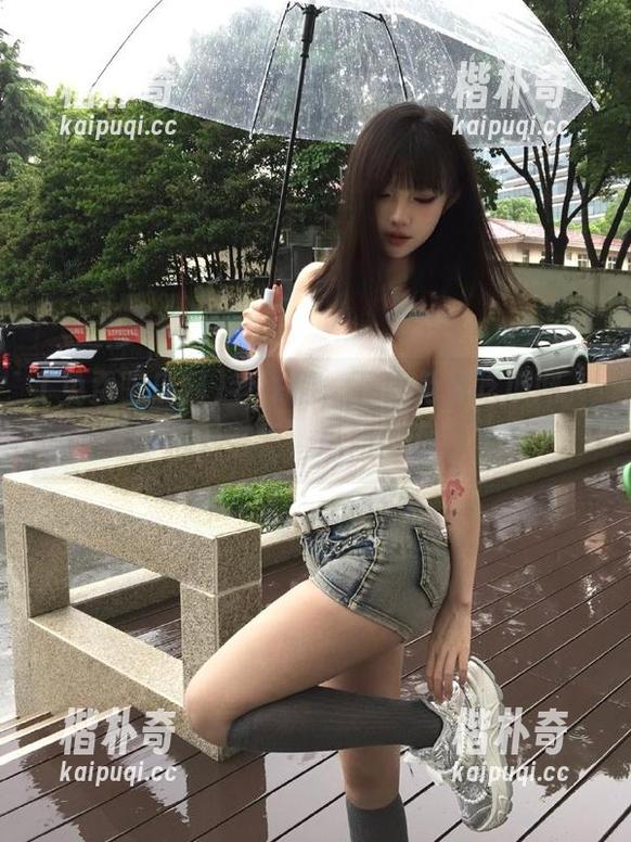 老铁们，下载免费吃瓜网，精彩在于，瓜如雨下！