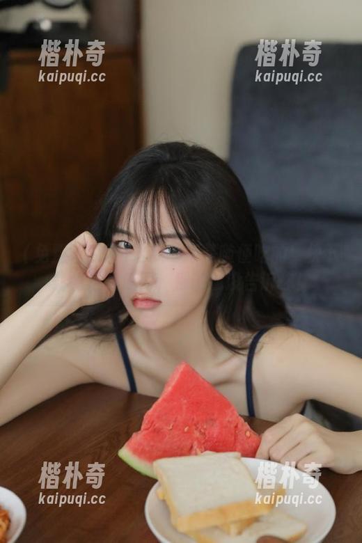 这瓜可不是随便吃的！快下载免费吃瓜网，别说我没告诉你！