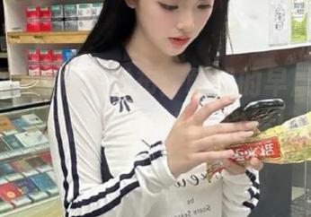 吃瓜网发布：朝阳的早晨，包子香与西瓜甜的尴尬碰撞！