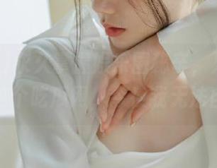 永久掌握娱乐圈秘辛，只需要下载这个吃瓜网，今夜我无法自拔