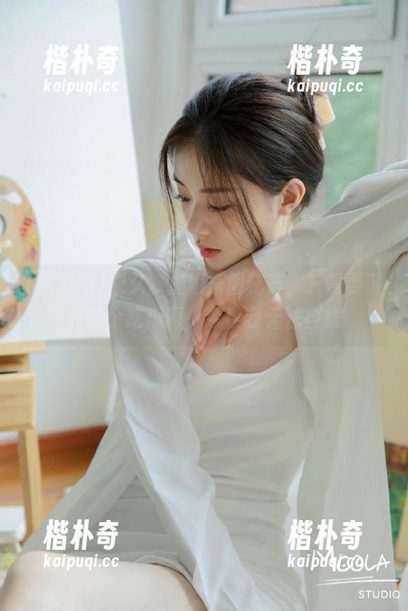 永久掌握娱乐圈秘辛，只需要下载这个吃瓜网，今夜我无法自拔