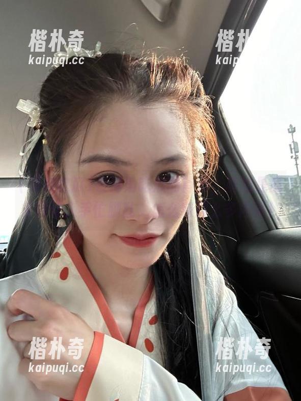 在海角吃瓜的首页,真的是瓜多到让人手忙脚乱,怎么有那么多内幕! 在海角吃瓜的首页,真的是瓜多到让人手忙脚乱,怎么有那么多内幕!