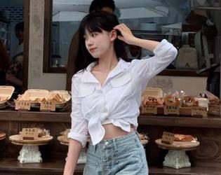 在黑料不打烊的入口前，正能量似乎在等着被发现的那一刻！
