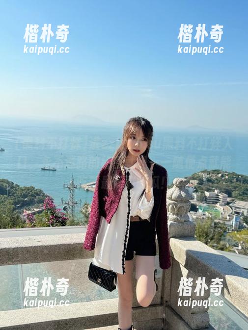 进zztt15.su黑料不打烊入口，永不迷路的秘密就是——随便点就能吃到最新鲜的瓜！